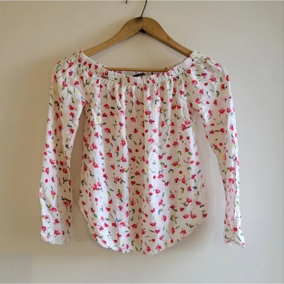 White Floral Off the Shoulder 3/4 sleeve - Picture 2 of 11